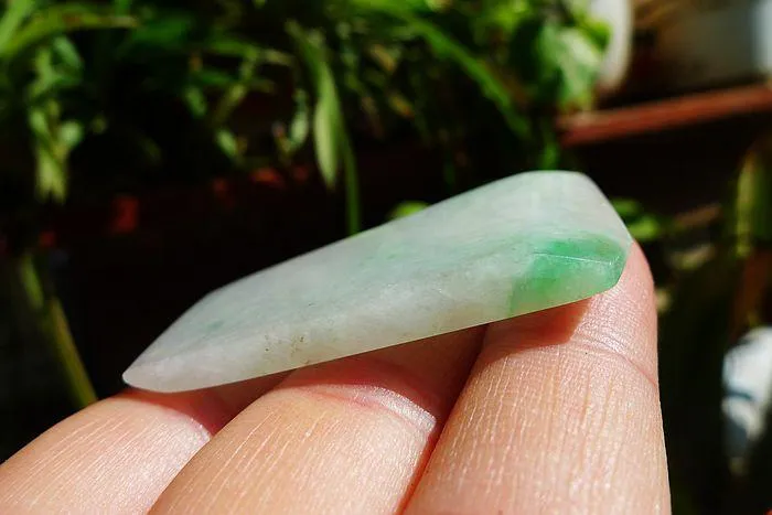 Natural Jade Rough Jadeite Raw (16g,4.7X2.9X0.5cm)