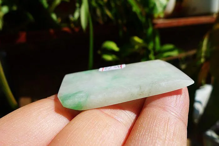Natural Jade Rough Jadeite Raw (16g,4.7X2.9X0.5cm)