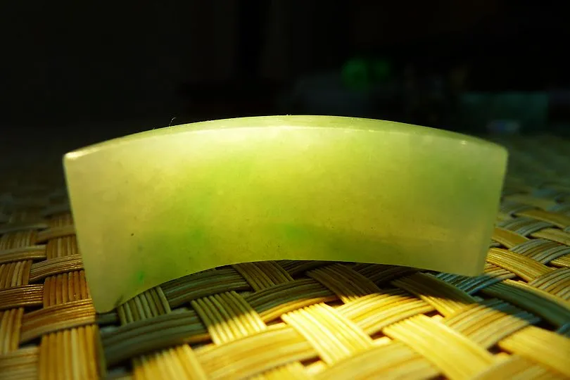 Natural Jade Rough Jadeite Raw (19.6g,3.7X1.7X1cm)