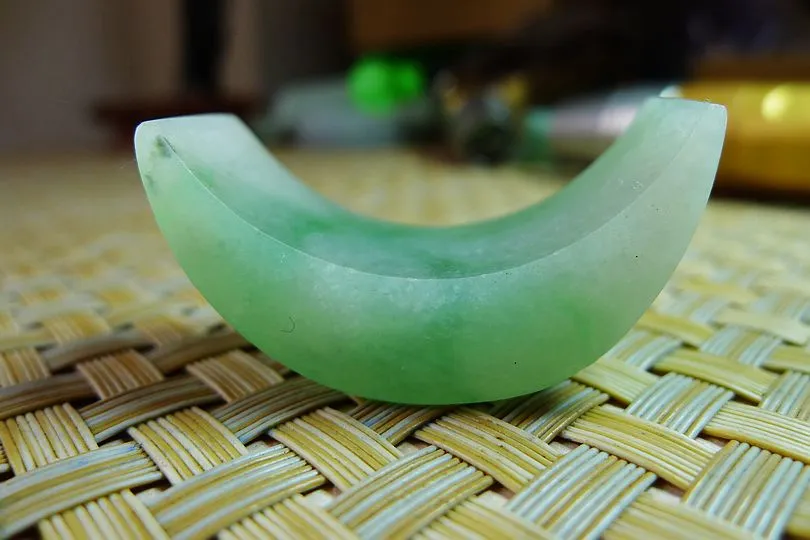 Natural Jade Rough Jadeite Raw (19.6g,3.7X1.7X1cm)