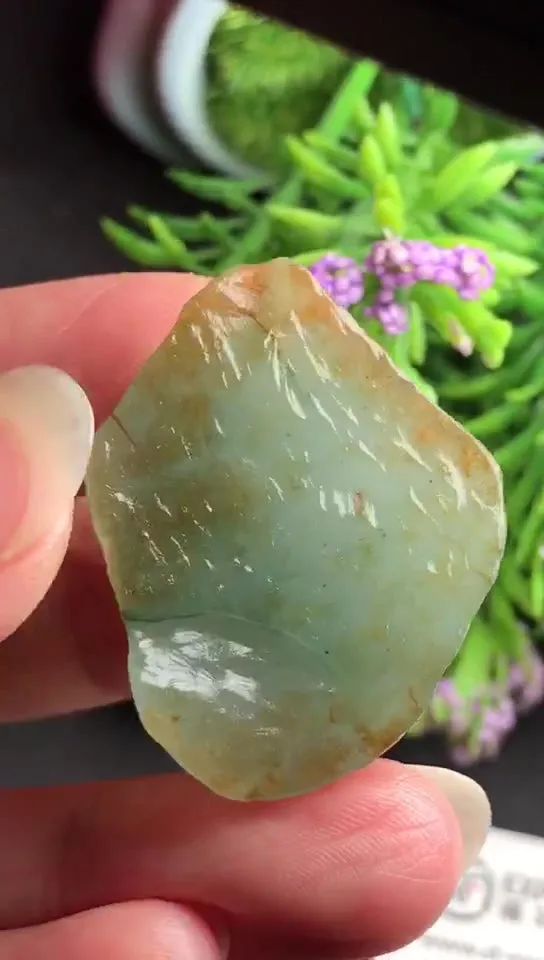 Natural Jade Rough Jadeite Raw (2.7x2.7X1.5cm)-S3274