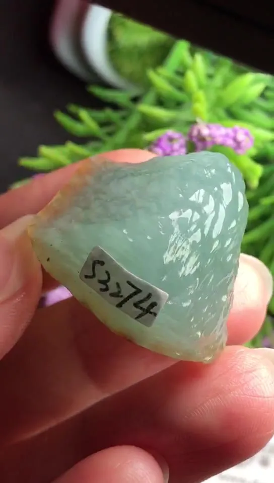 Natural Jade Rough Jadeite Raw (2.7x2.7X1.5cm)-S3274