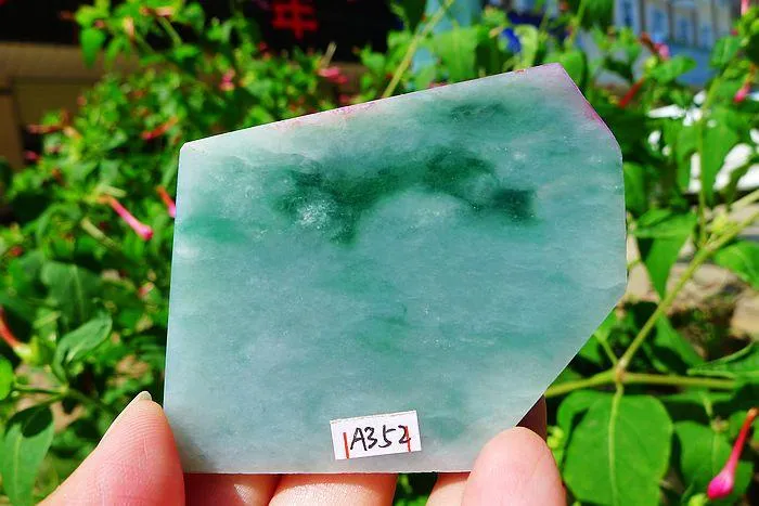 Natural Jade Rough Jadeite Raw (95g,6.6X5.2X0.9cm)