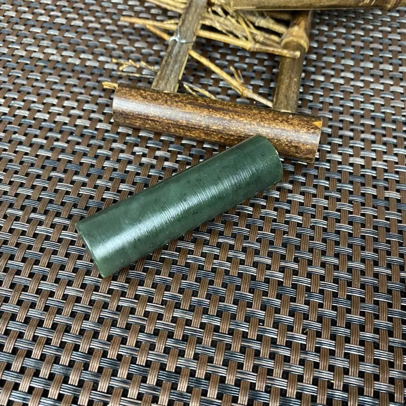 Natural Kunlun Jade Rough Nephrite Raw (47g,6.3X1.7cm)