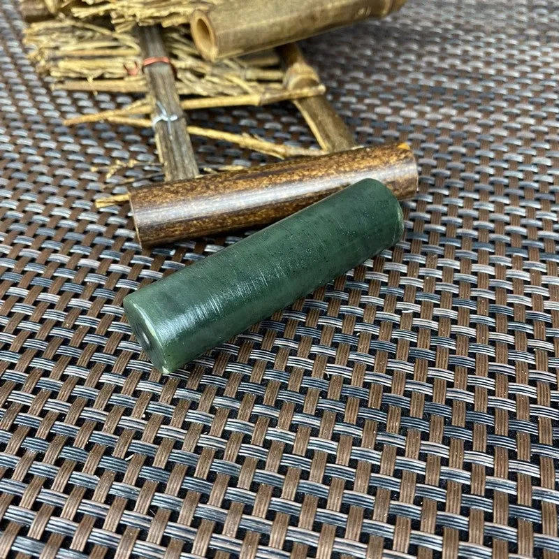 Natural Kunlun Jade Rough Nephrite Raw (47g,6.3X1.7cm)