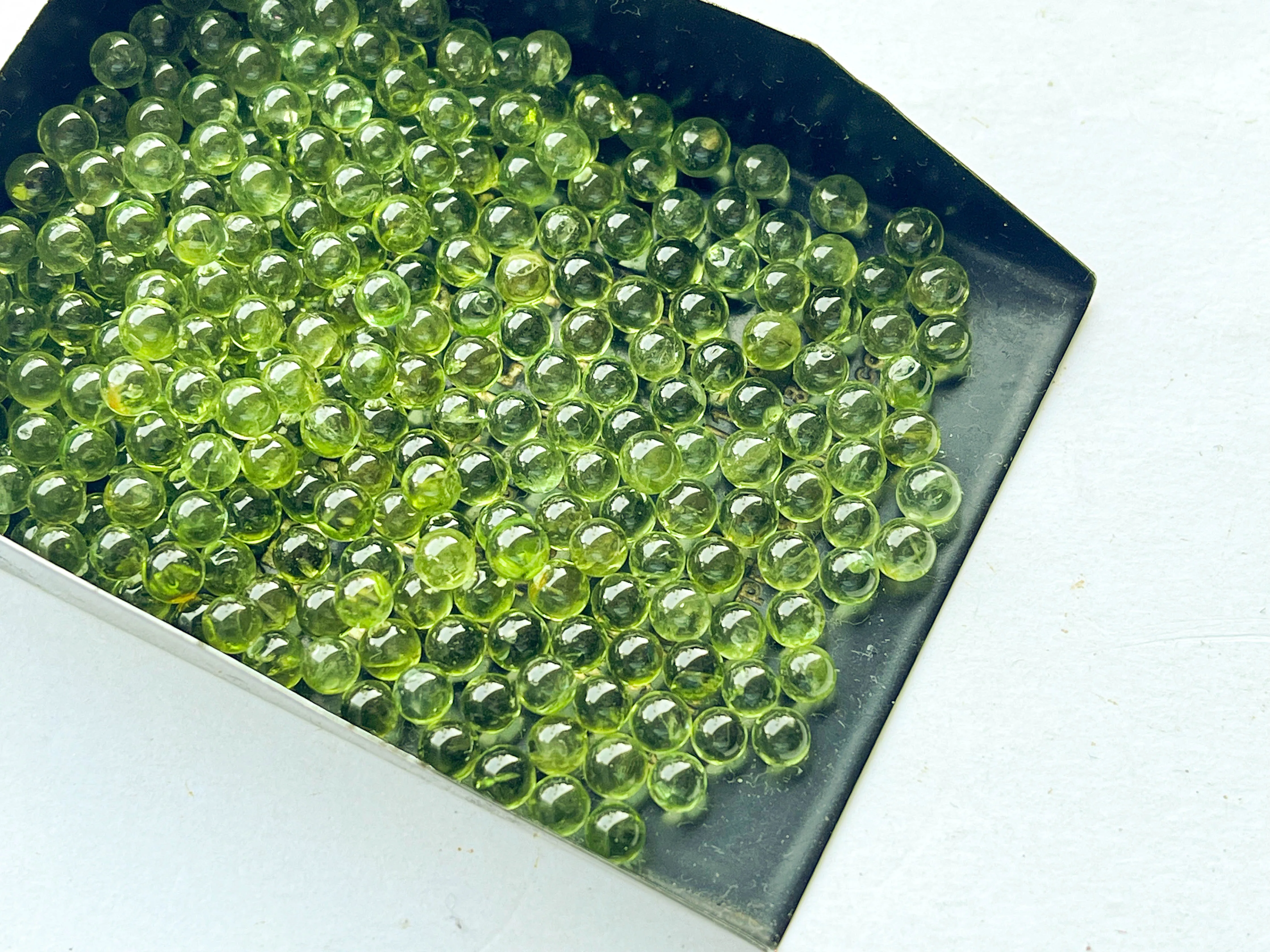 Peridot Smooth Round Spherical Shape loose stone