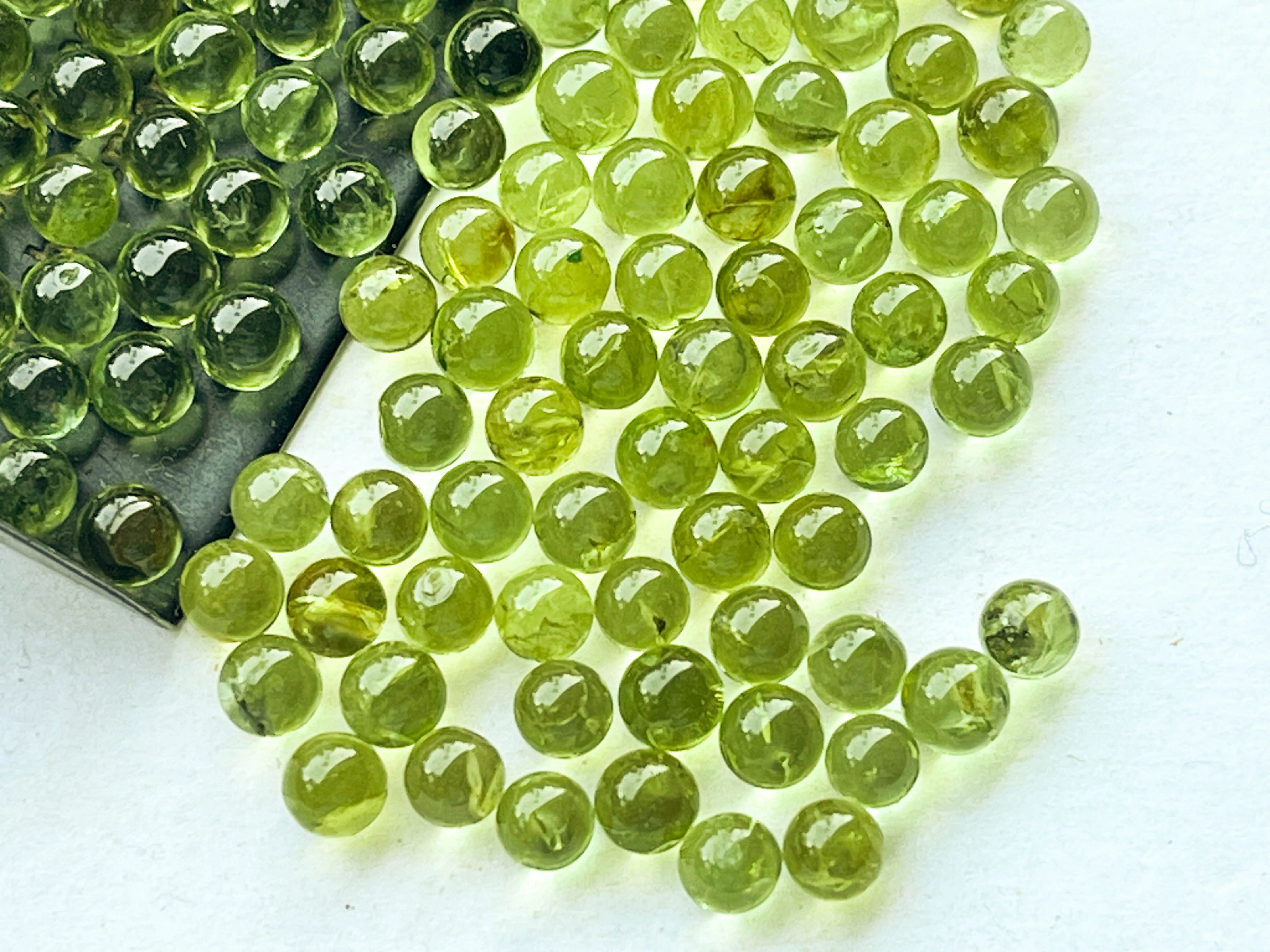 Peridot Smooth Round Spherical Shape loose stone