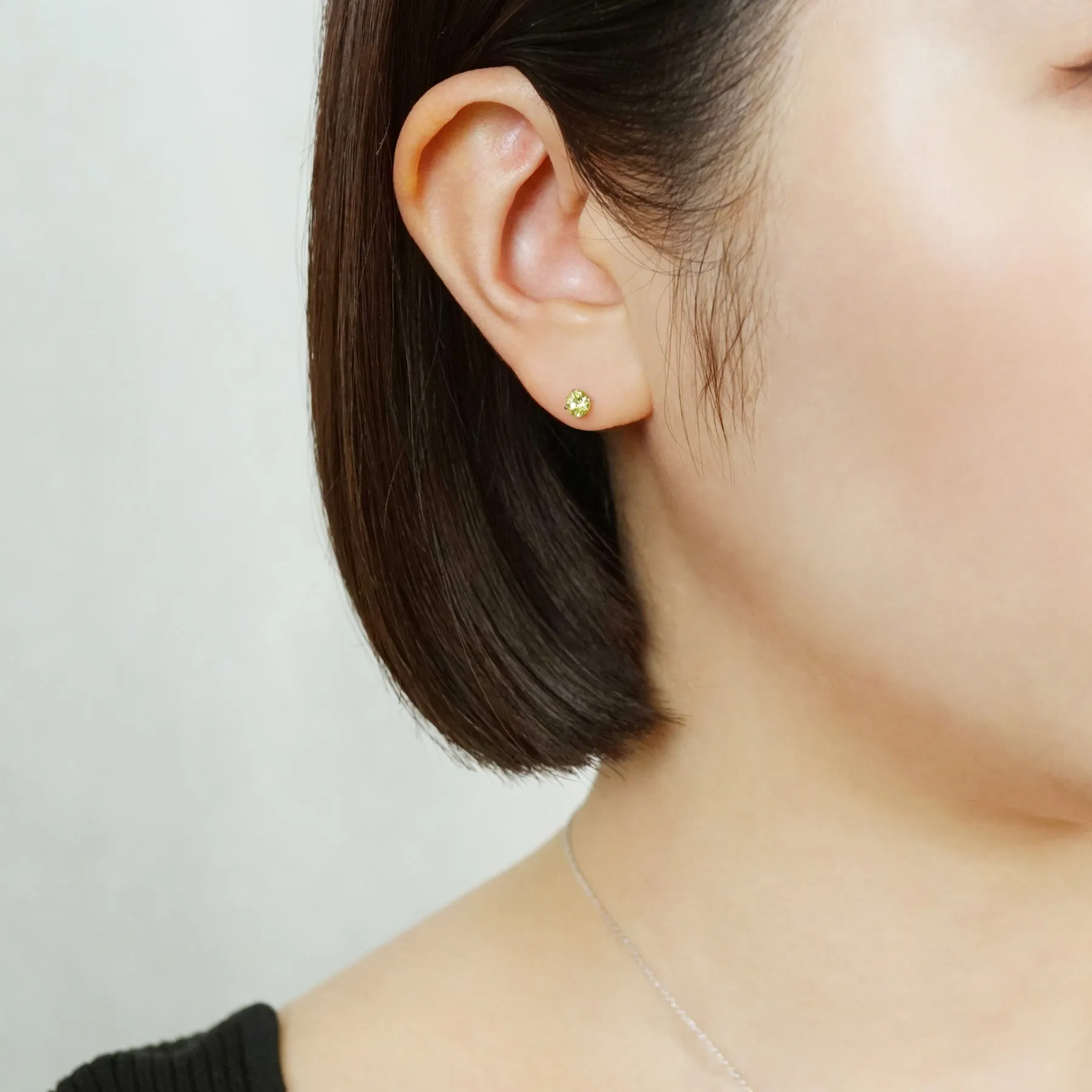[Second Earrings] Platinum Peridot Earrings