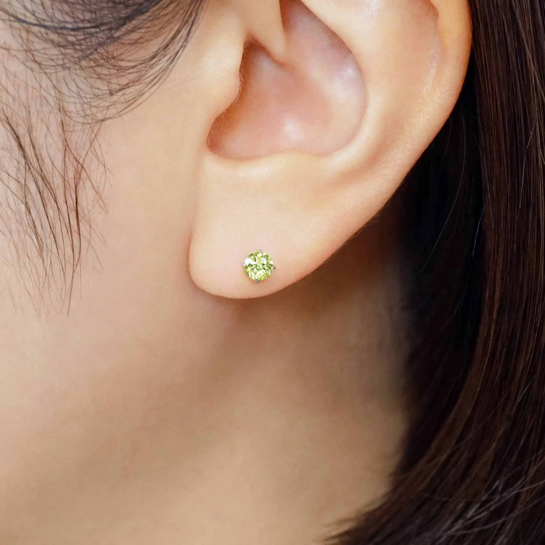[Second Earrings] Platinum Peridot Earrings