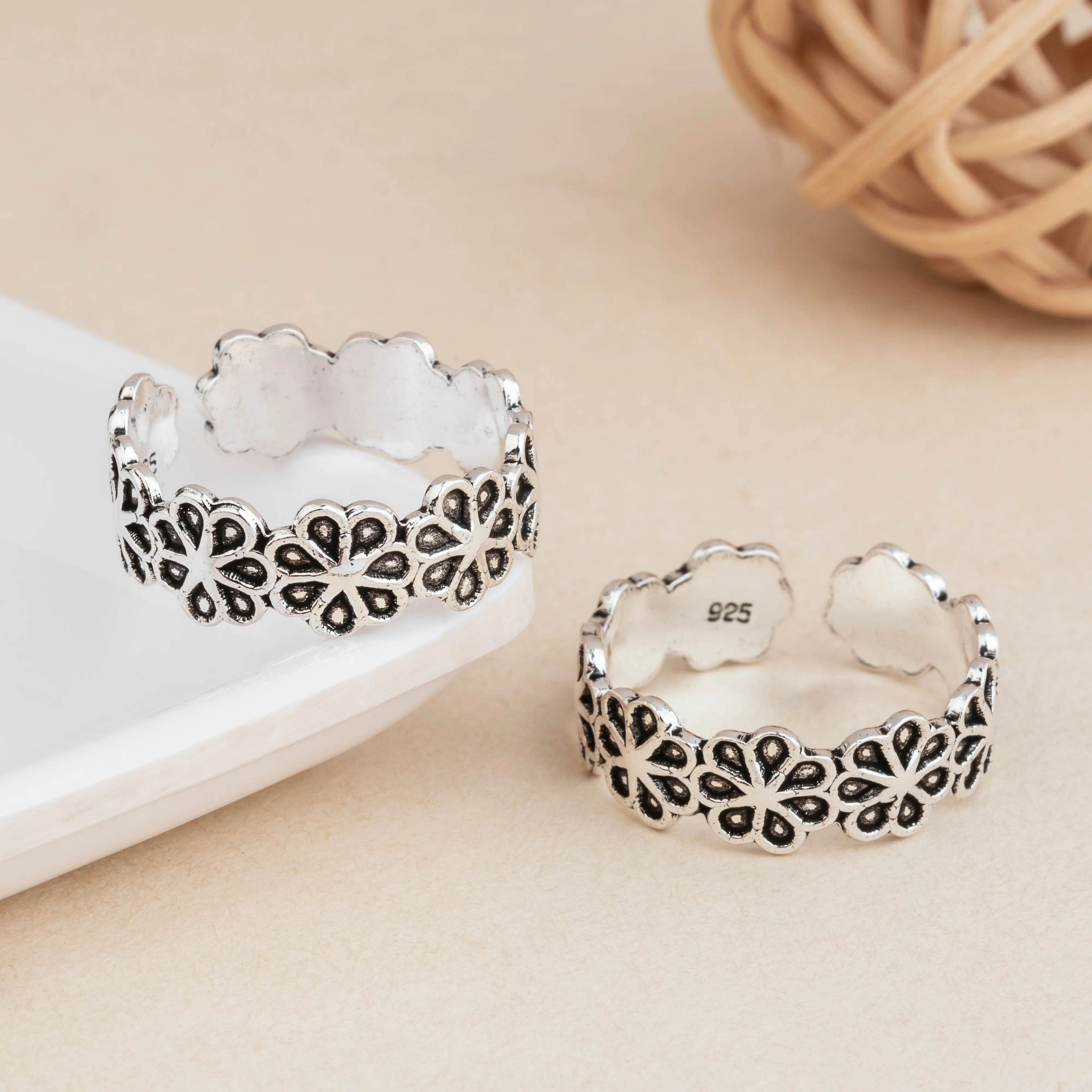 Silver Floral Bliss Toe Ring