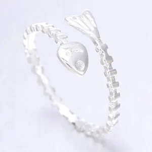 TR39 Silver Fish Bone Toe Ring