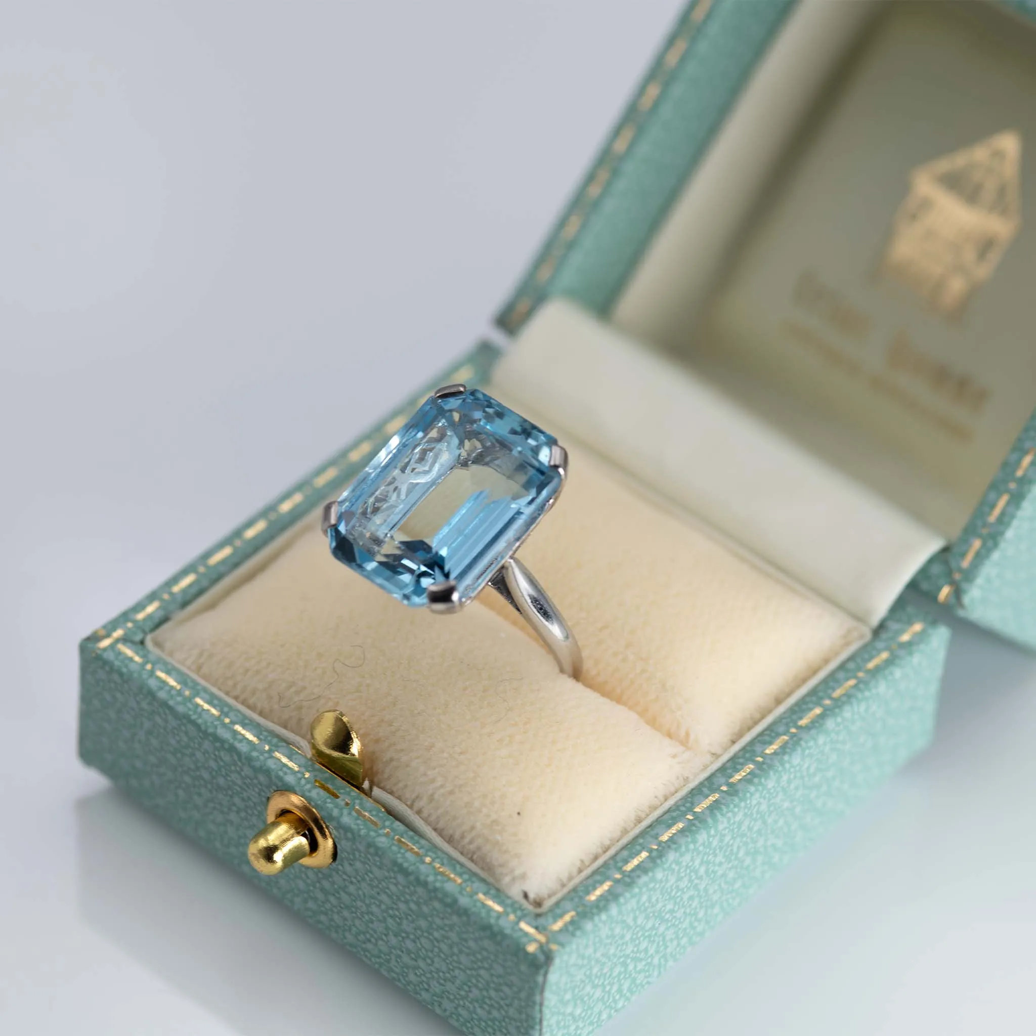 Vintage Platinum 13 Carat Aquamarine Ring