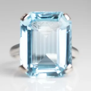 Vintage Platinum 13 Carat Aquamarine Ring